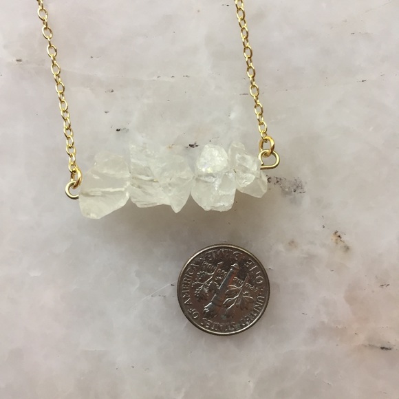 ❗️LAST❗️Raw Quartz Crystal Necklace - Picture 7 of 7